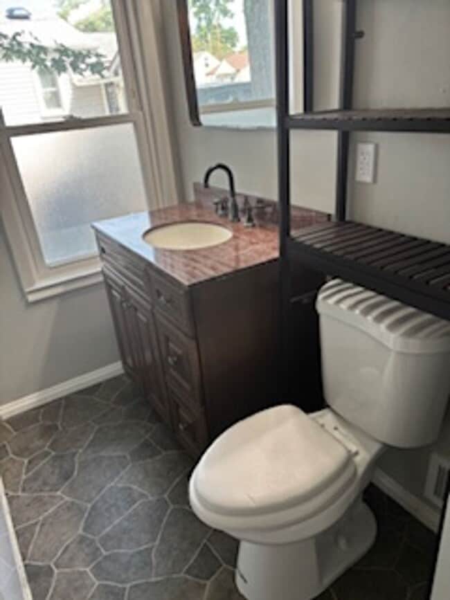 Building Photo - Nice Warren 3 bed 1 bath