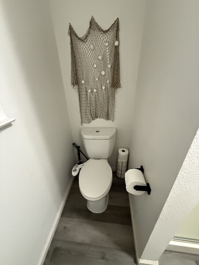 Building Photo - 4610 W Feemster Ave