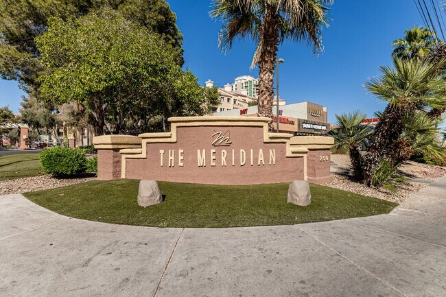 Building Photo - Meridian Guard Gated 2 Bedroom Condo over looking pool!