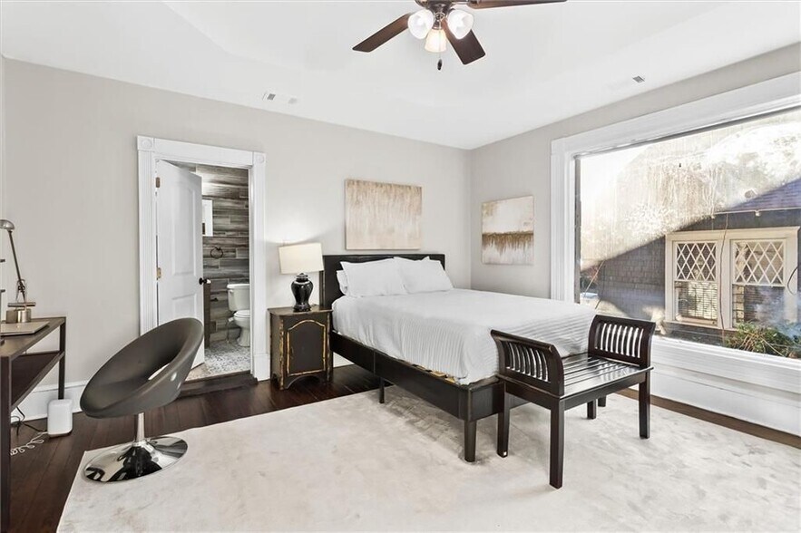 Building Photo - 867 Beecher St SW