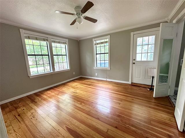 Building Photo - 8619 Groveland Dr