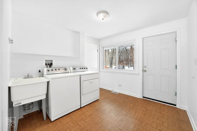 Building Photo - 23670 N Elm Rd