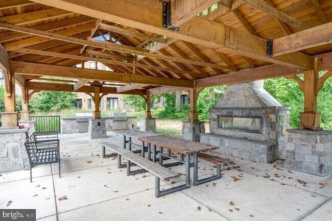 Building Photo - 12258 Sessile Commons