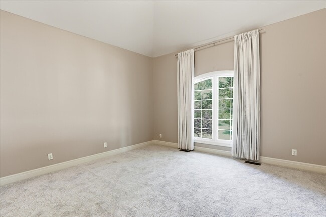 Building Photo - 9638 Zarda Dr
