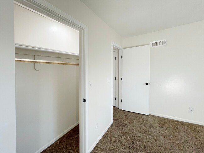 Building Photo - 7104 Orchard Ct