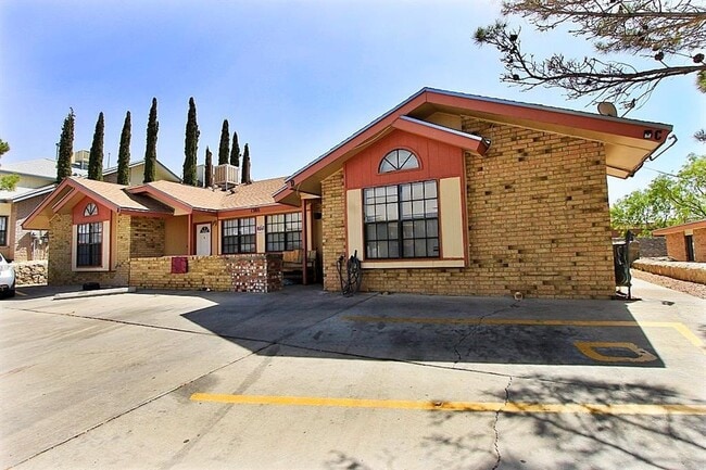 Primary Photo - 1380 Trudy Elaine Dr