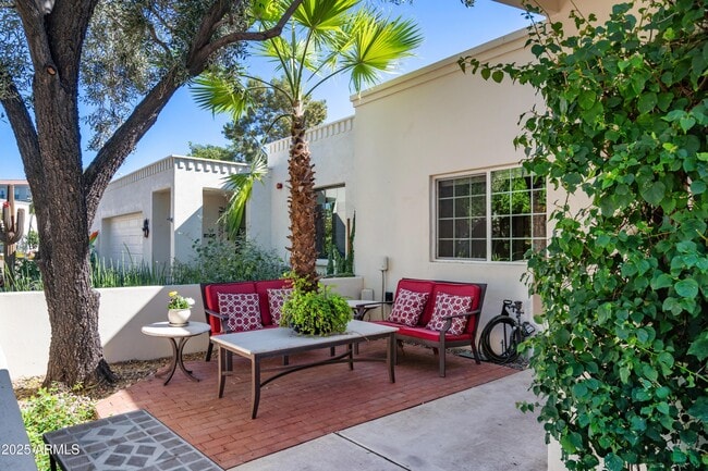 Building Photo - 6953 E Lafayette Blvd