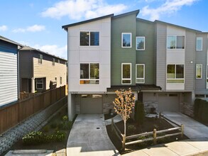 Building Photo - 17905 35th Ave SE