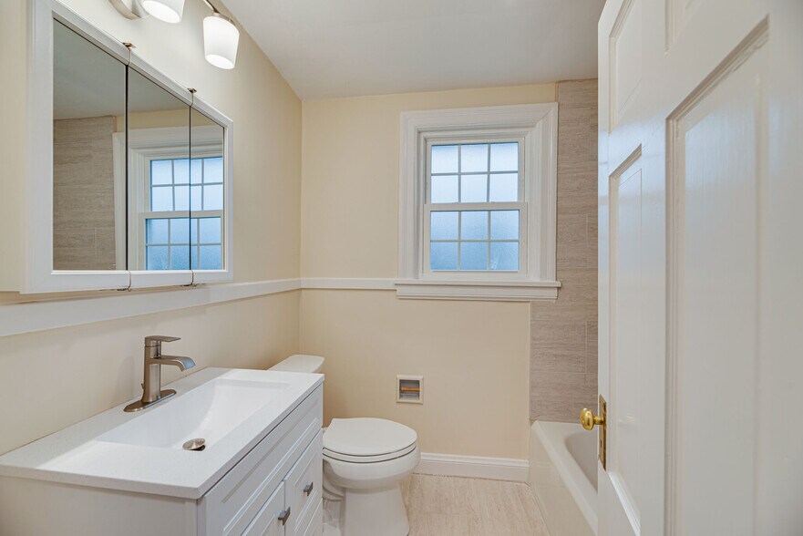Updated Bathroom - 1109 Graybar Ln