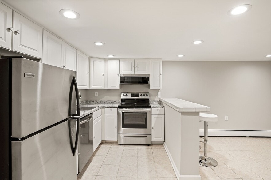 Building Photo - 3805 New Hampshire Ave NW