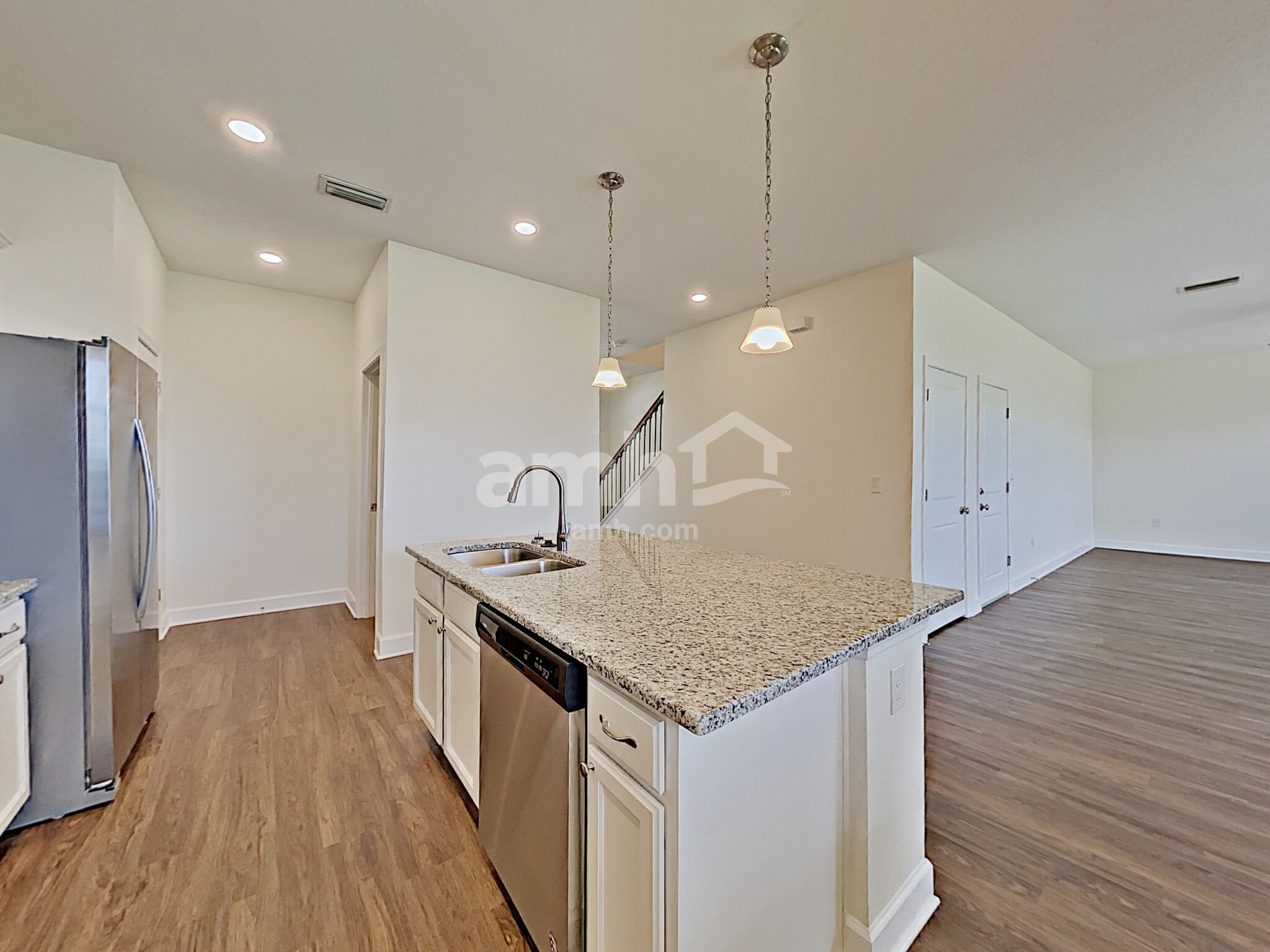 Building Photo - 510 Pine Terrace Dr
