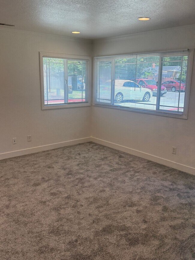Building Photo - Fully Remodeled 3 Bed / 2.5 Bath Home in Hayward's Cherryland Neighborhood