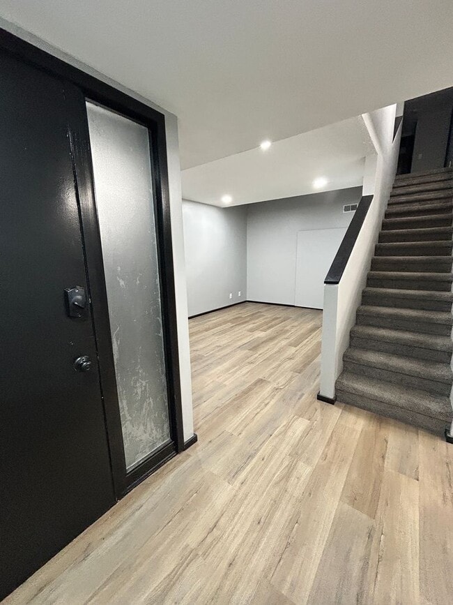 Building Photo - Unique two bedroom 1 1/2 bath with additio...