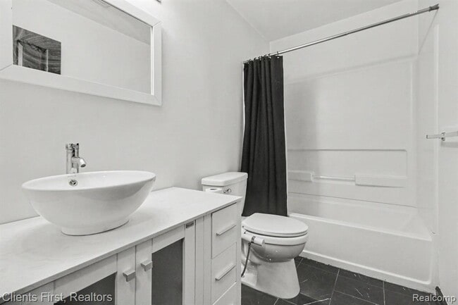Building Photo - 47547 Ormskirk Dr
