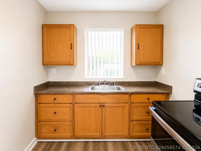 Building Photo - 4125 Woodside Dr