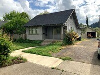 Building Photo - 3 Bedroom in Whiteaker Neighborhood