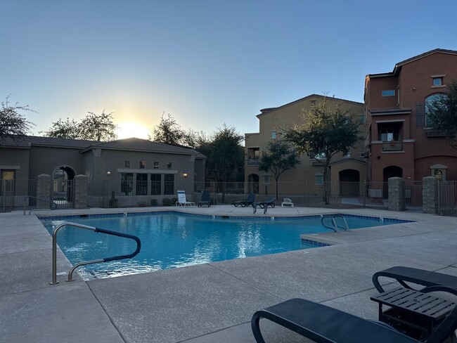 Building Photo - Modern 2-Bedroom Townhouse in Gilbert