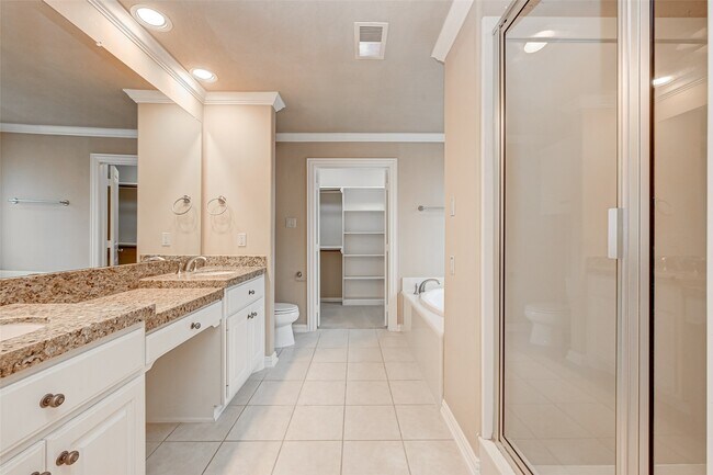Building Photo - 14426 Summerleaf Ln