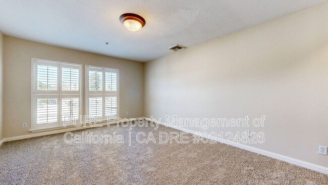 Building Photo - 110 5th St
