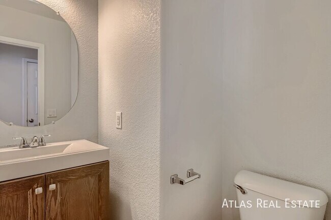 Building Photo - 436 Bright Moon Ave