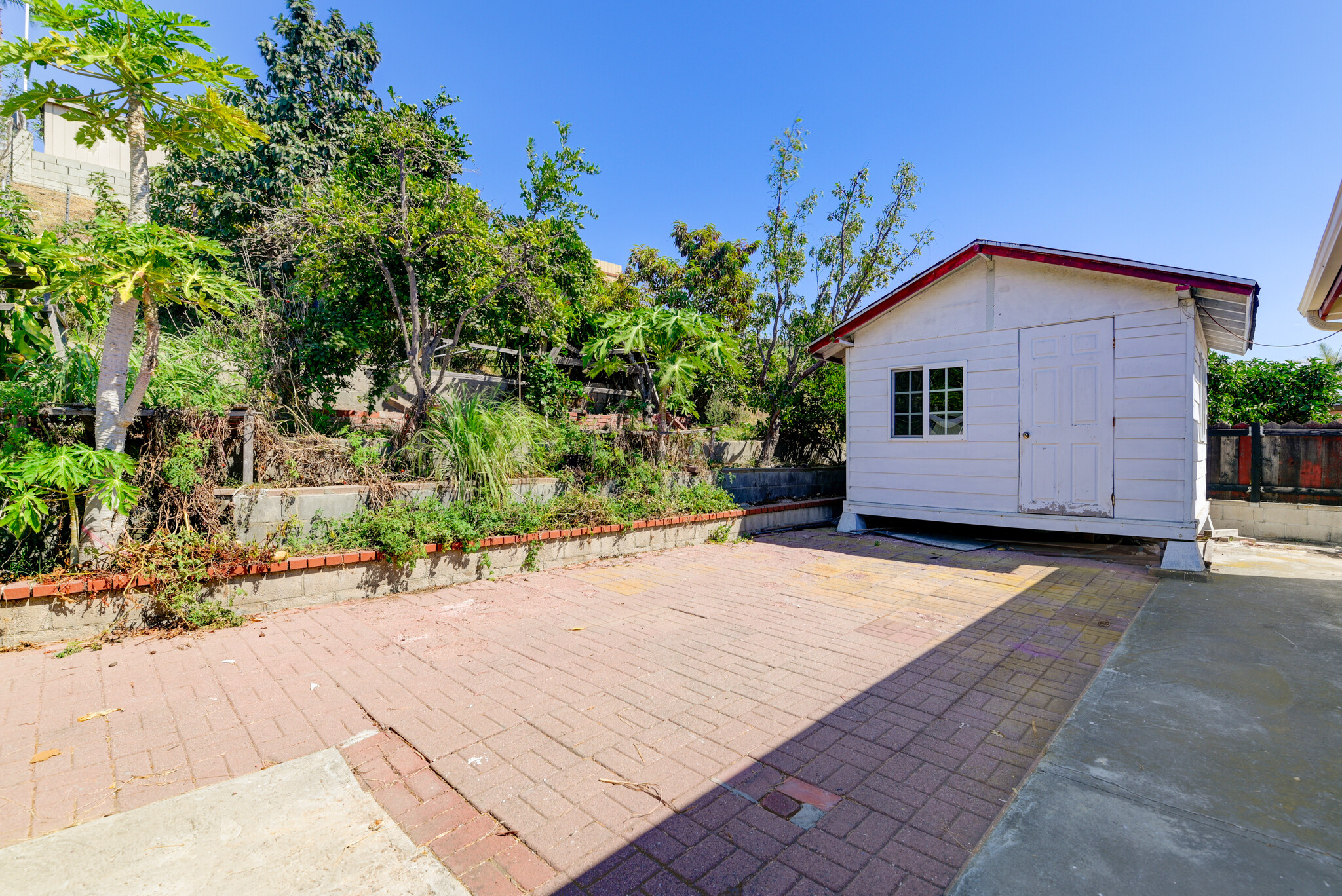 Backyard w/ Storage - 2363 Fleetwood St