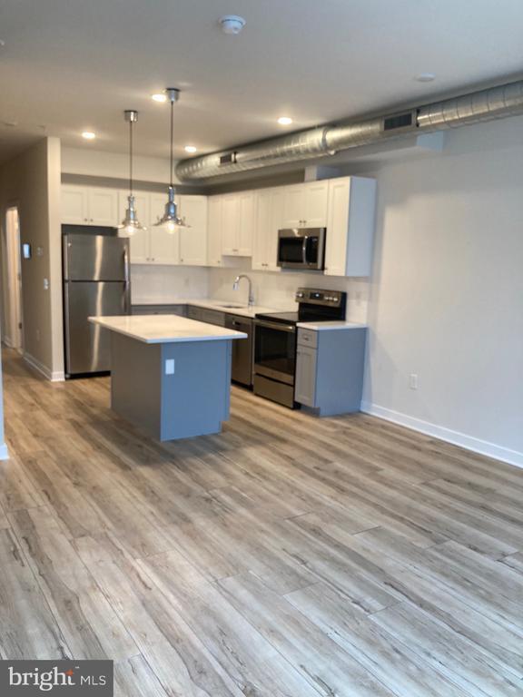 Building Photo - 2551 N Front St