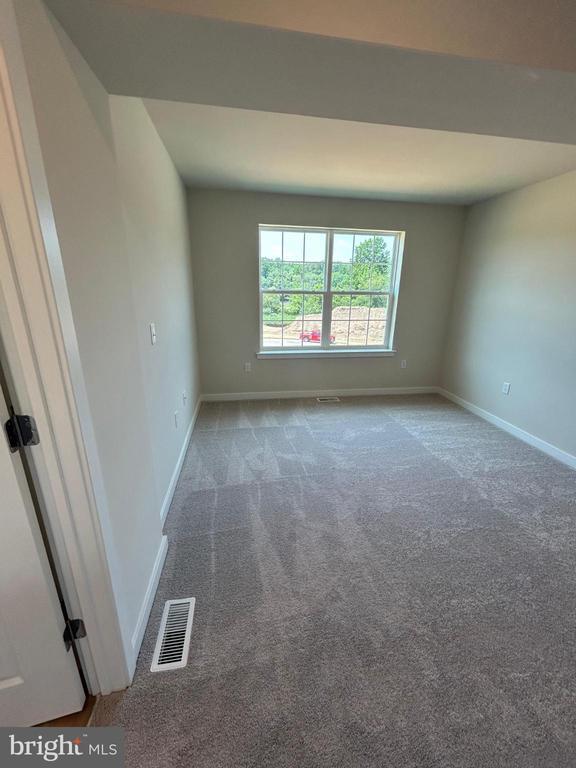 Building Photo - 38 Barnes Wy