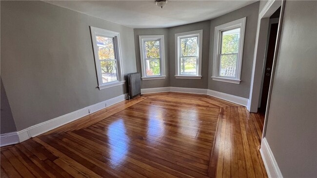 Building Photo - 93 Raymond St