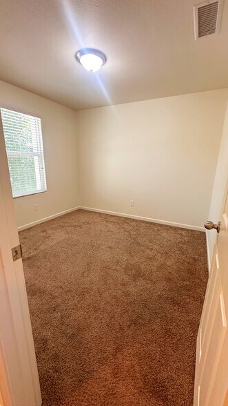 Building Photo - 3701 Friendship Ln