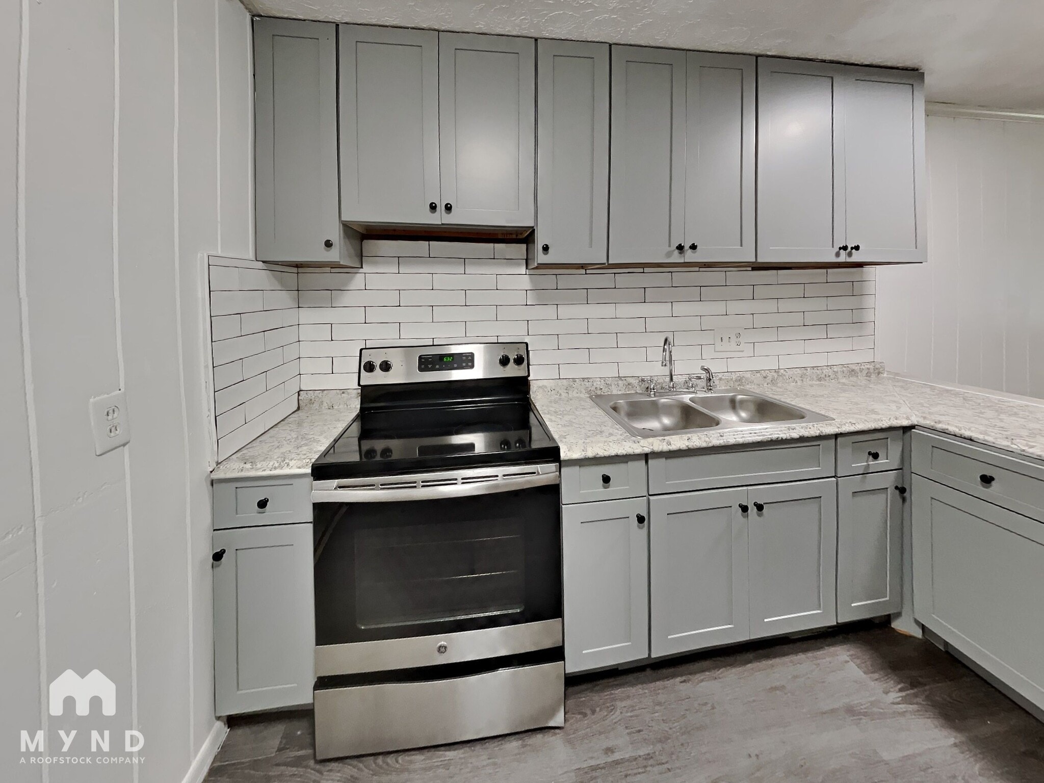 Building Photo - 1429 Vesta Ave