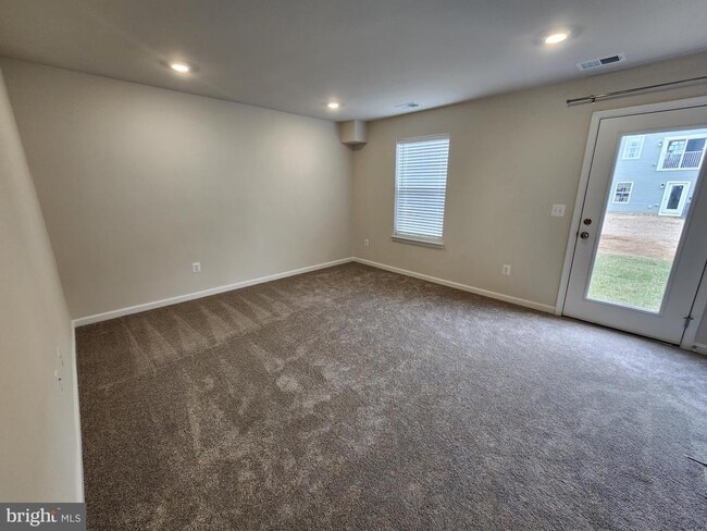 Building Photo - 117 Canning Rd