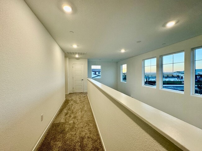 Building Photo - 243 Dock Cir