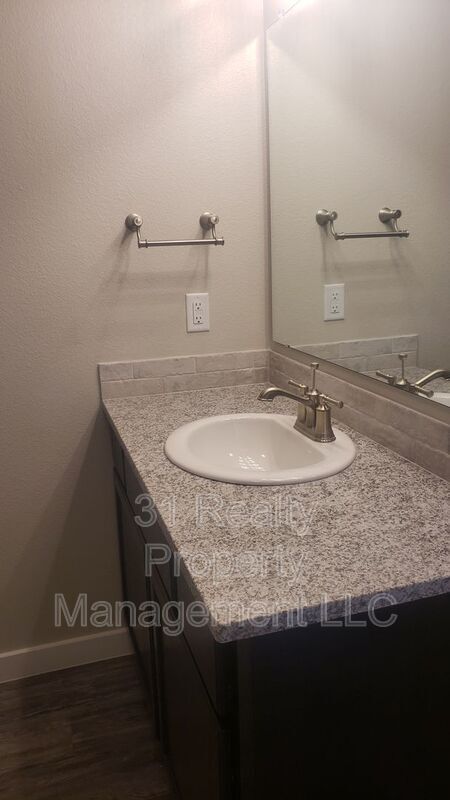 Building Photo - 6804 Lonesome Dove Ln