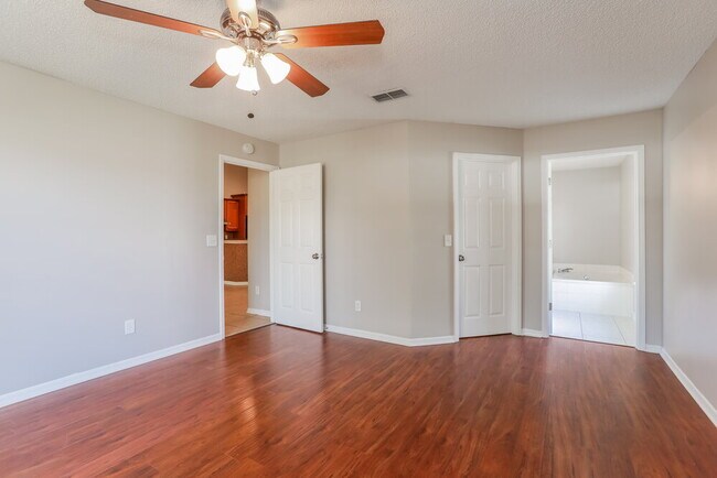 Building Photo - 3131 Fox Squirrel Dr