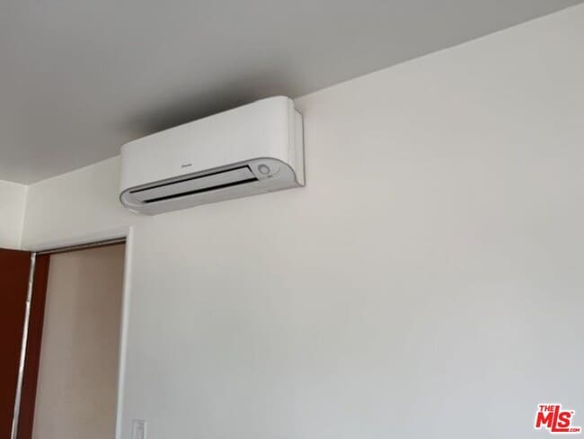 Building Photo - 2106 Pisani Pl