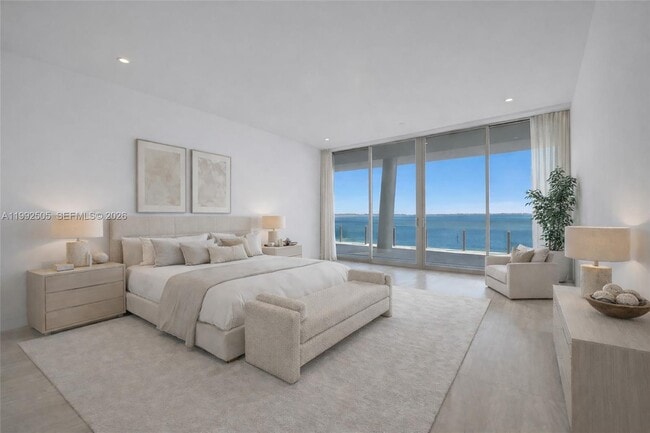 Building Photo - 5 Grove Isle Dr