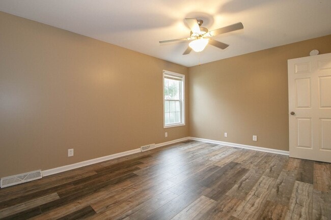 Building Photo - 284 Ballygar Ct