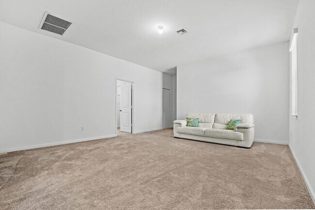 Building Photo - 1826 Lake Cove Dr
