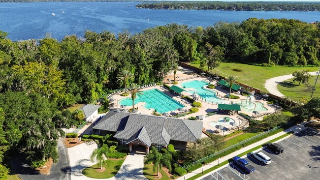 Building Photo - 2229 Lookout Landing