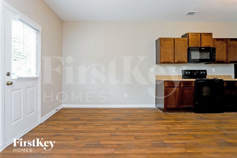 Building Photo - 10934 Wheeler Trce