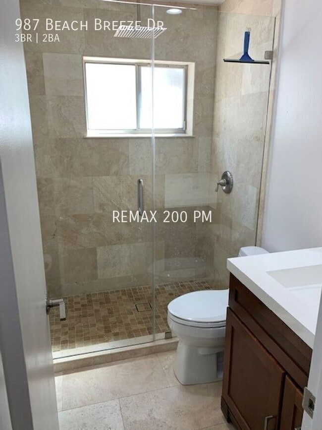 Building Photo - 987 Beach Breeze Dr