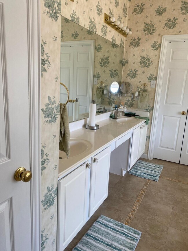 Building Photo - 2502 Younger Ct