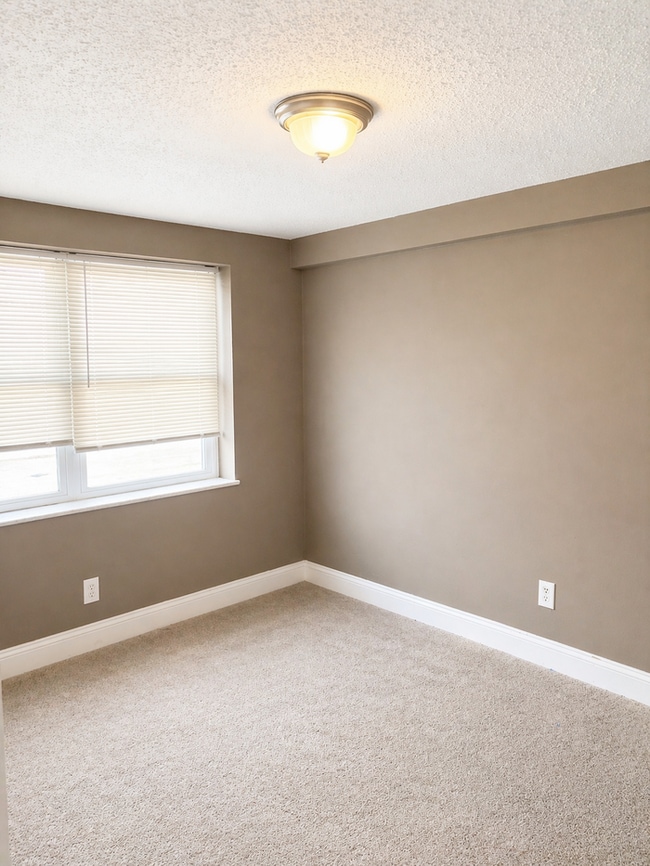 Building Photo - 978 Warder Ave