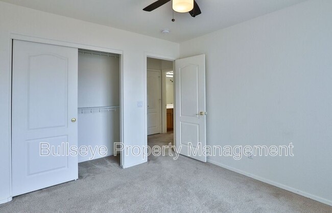 Building Photo - 515 N Aletta