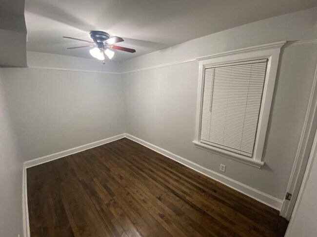 Building Photo - 2 bedroom in Chicago IL 60618