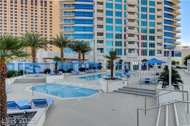 Building Photo - Luxury High-Rise Living at SKY | 29th Floo...