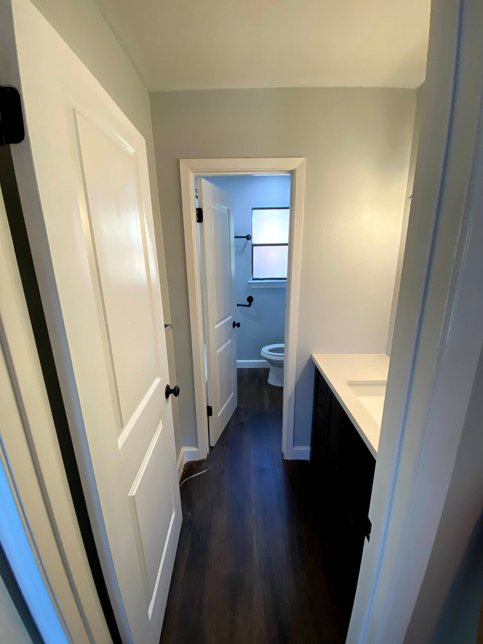 Full bathroom - 8107 Hood Cir