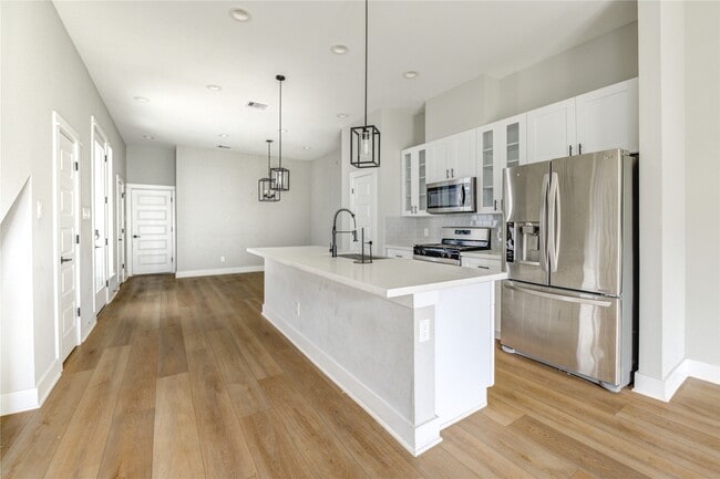 Building Photo - 4220 McKinley St