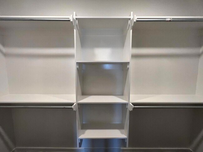 Building Photo - 2139 N Texas Ave