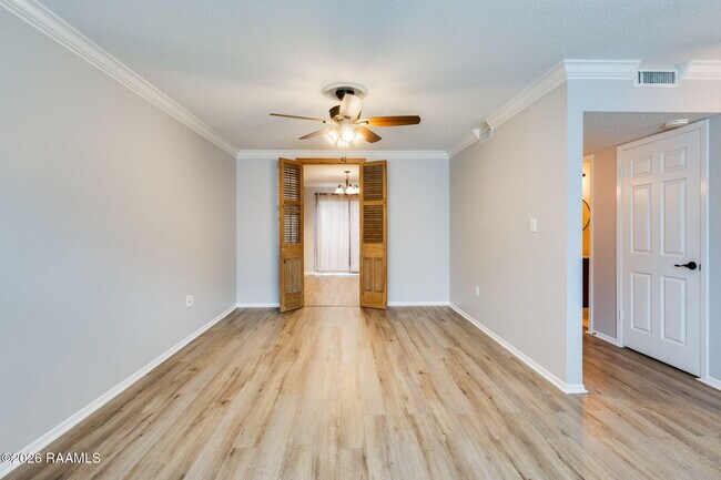Building Photo - 110 W Bayou Pkwy